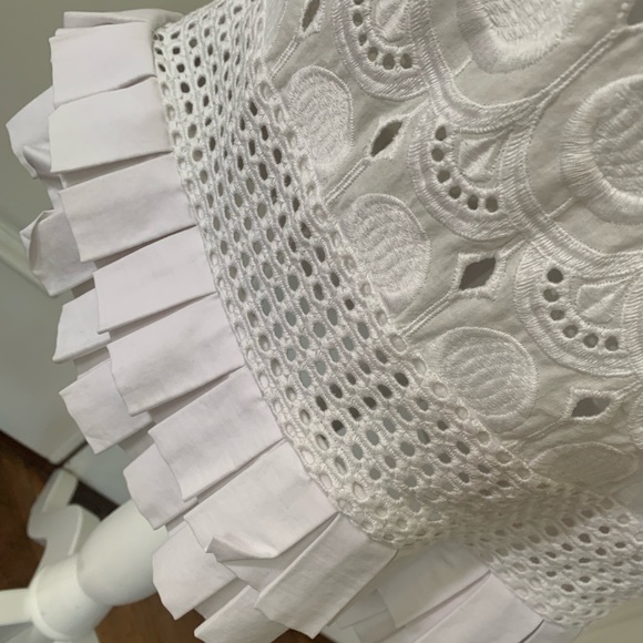 CAPUCCI White dress with ruffles and lace - Picture 3 of 5